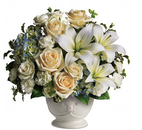 Teleflora's Beautiful Dreams Bouquet