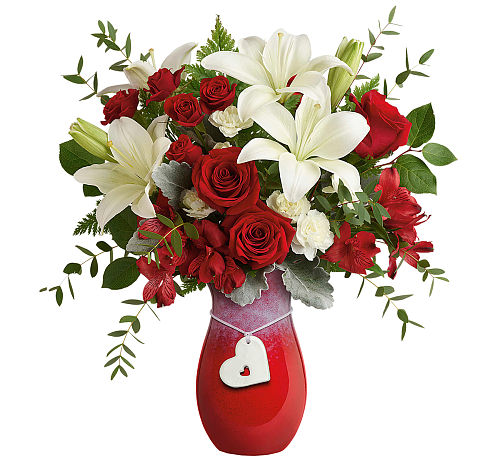 Teleflora's Charming Heart Bouquet